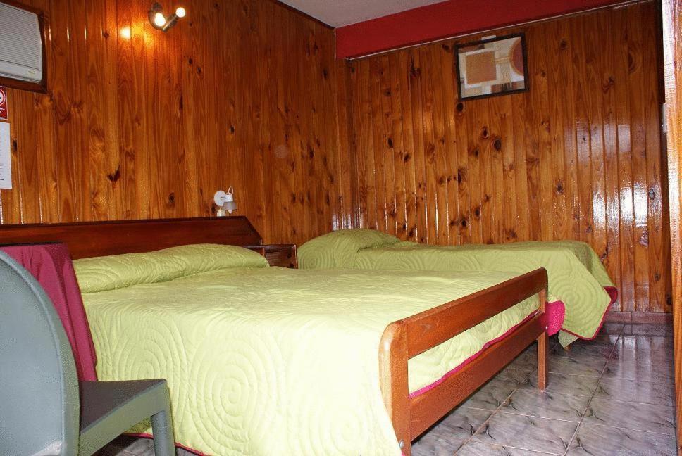 Residencial Noelia Hostel Puerto Iguazú Exterior foto
